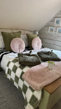 Load image into Gallery viewer, Luxury Weekend Break Offer - The Treehouse Hideaway