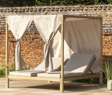 Load image into Gallery viewer, Hampton Double Daybed