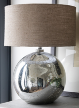 Load image into Gallery viewer, Claymore Glass Lamp with Shade