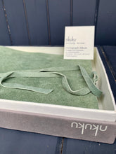 Load image into Gallery viewer, Green Suede Album Medium
