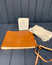 Load image into Gallery viewer, Rustic Nukuku leather photo album