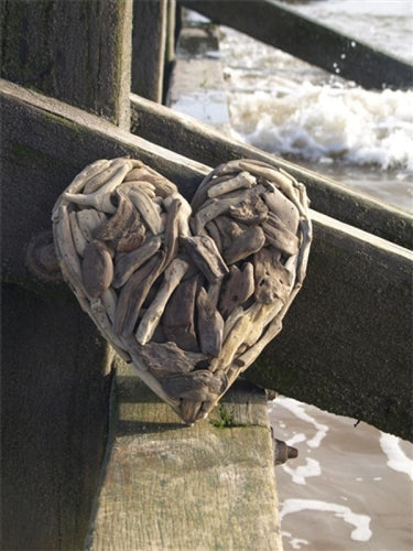 Driftwood heart Medium fair-trade product by The Interior Co 