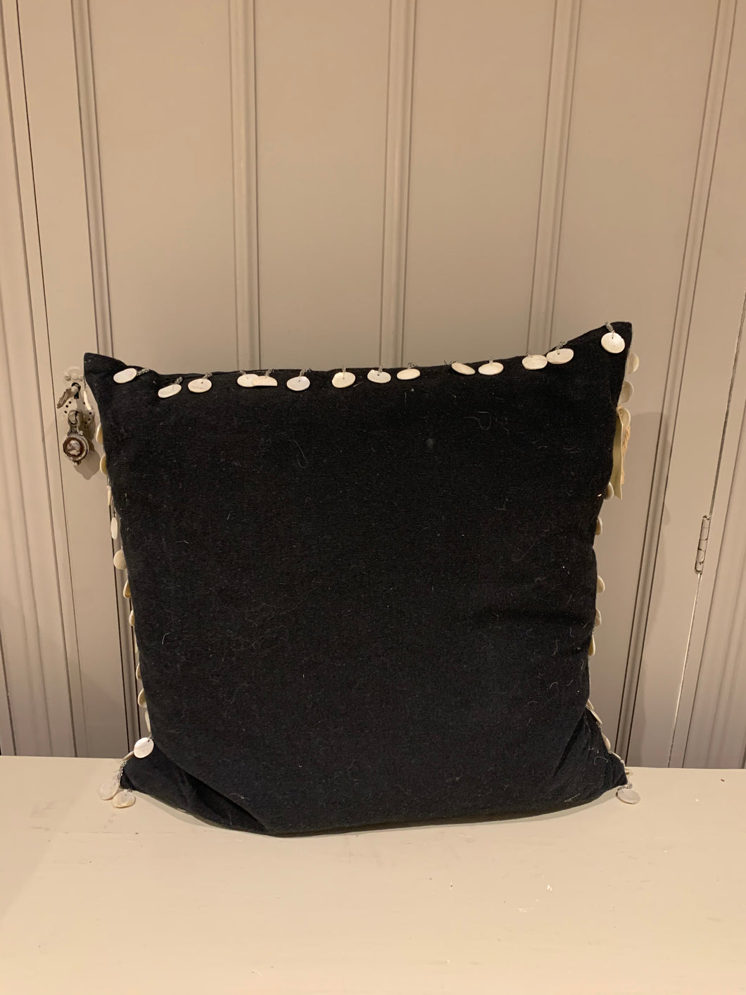 Black Shell Tasstle Detail Linen Cushion