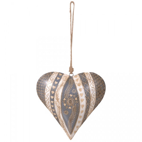 The Interior Co Cheshire Beautiful tin hand made henna heart large the detail on this heart is simply stunning.  3 different sizes Small Medium and Large.
