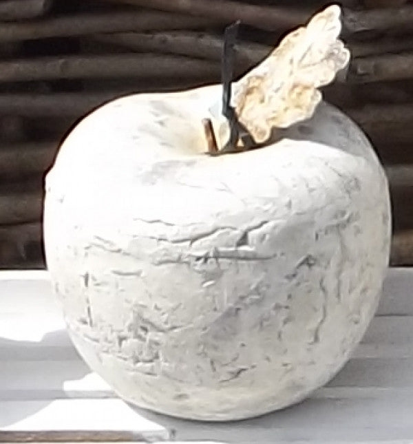 Medium stone effect apple