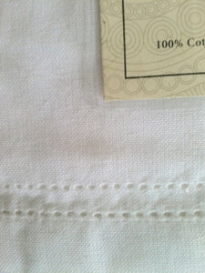 TABLE CLOTH WHITE HERRINGBONE EDGE - WHITE